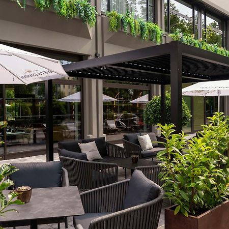 Hotel Doubletree By Hilton Berlin Ku'Damm Exterior foto The Terrace at the Mandarin Oriental