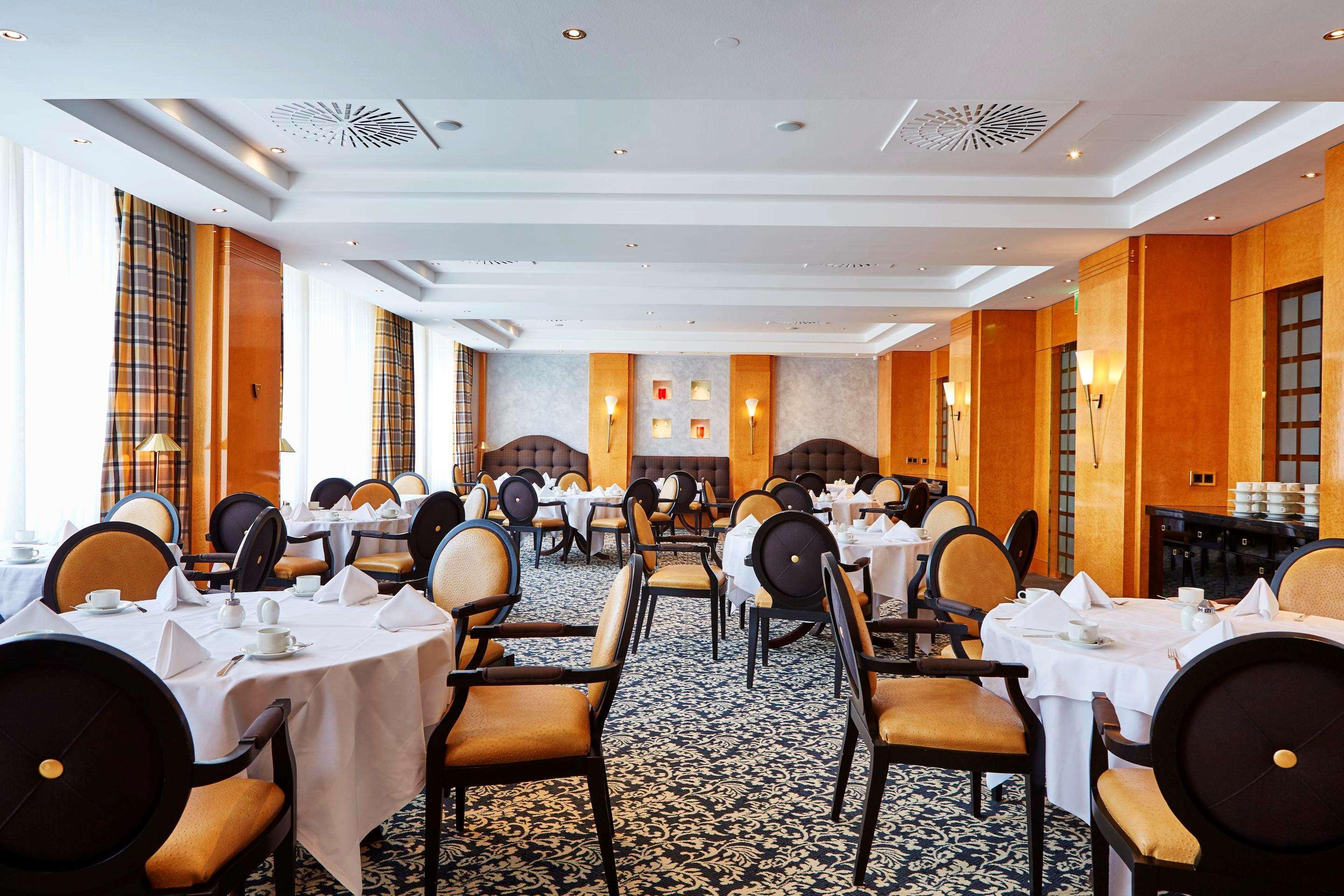 Hotel Doubletree By Hilton Berlin Ku'Damm Exterior foto Restaurant