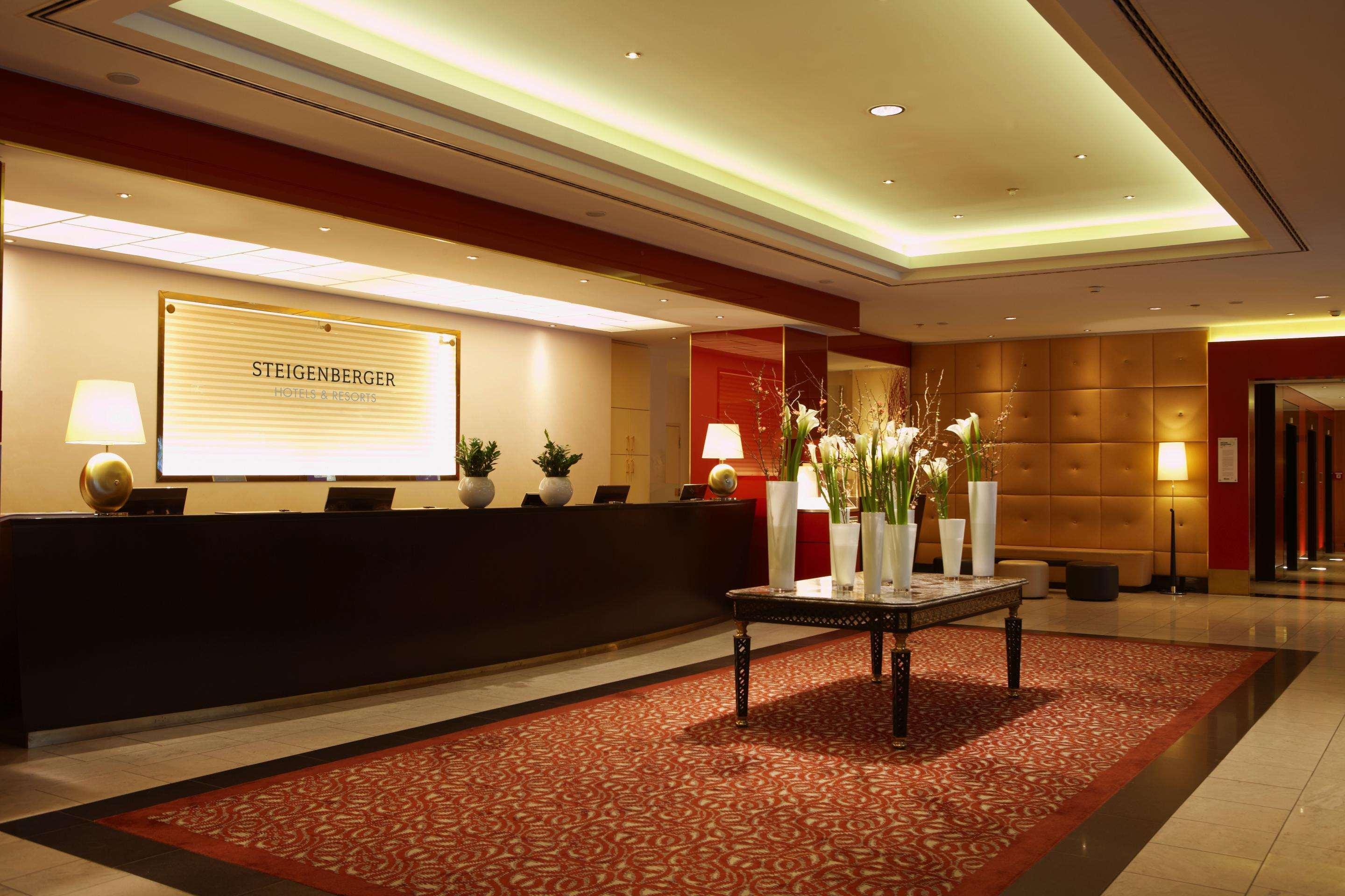 Hotel Doubletree By Hilton Berlin Ku'Damm Exterior foto Lobby of the Steigenberger Frankfurter Airport Hotel