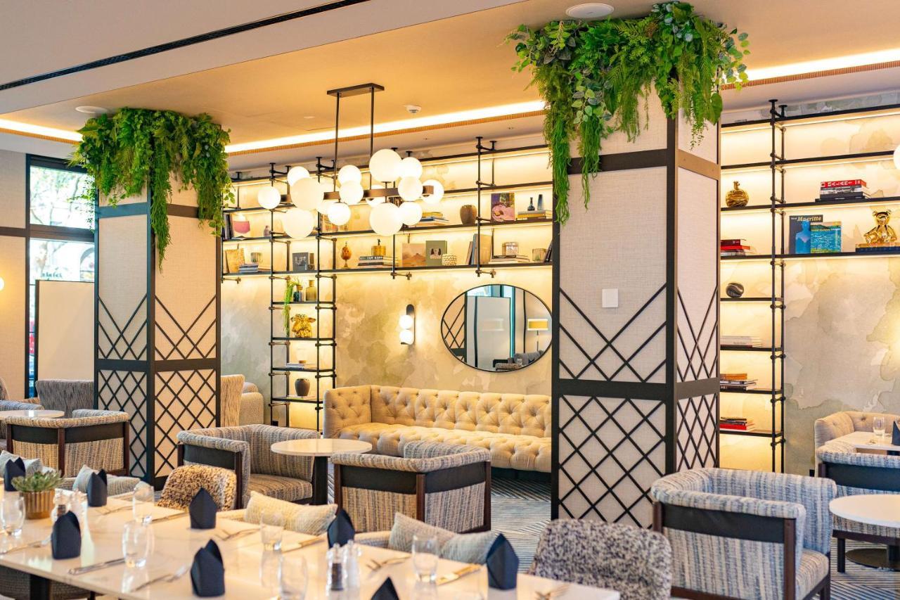 Hotel Doubletree By Hilton Berlin Ku'Damm Exterior foto The interior of the restaurant