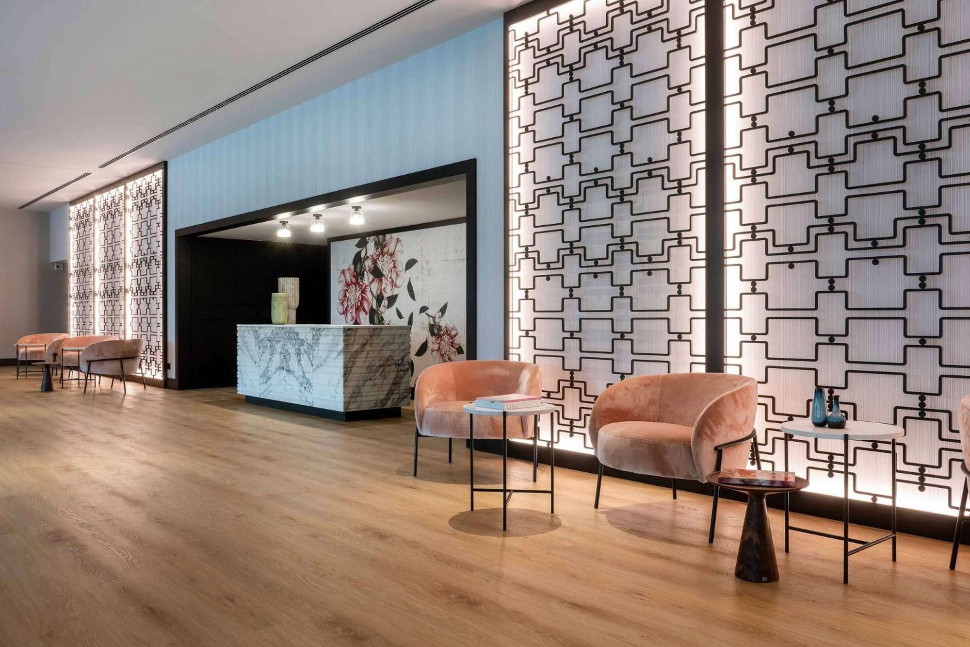 Hotel Doubletree By Hilton Berlin Ku'Damm Exterior foto The lobby of the hotel