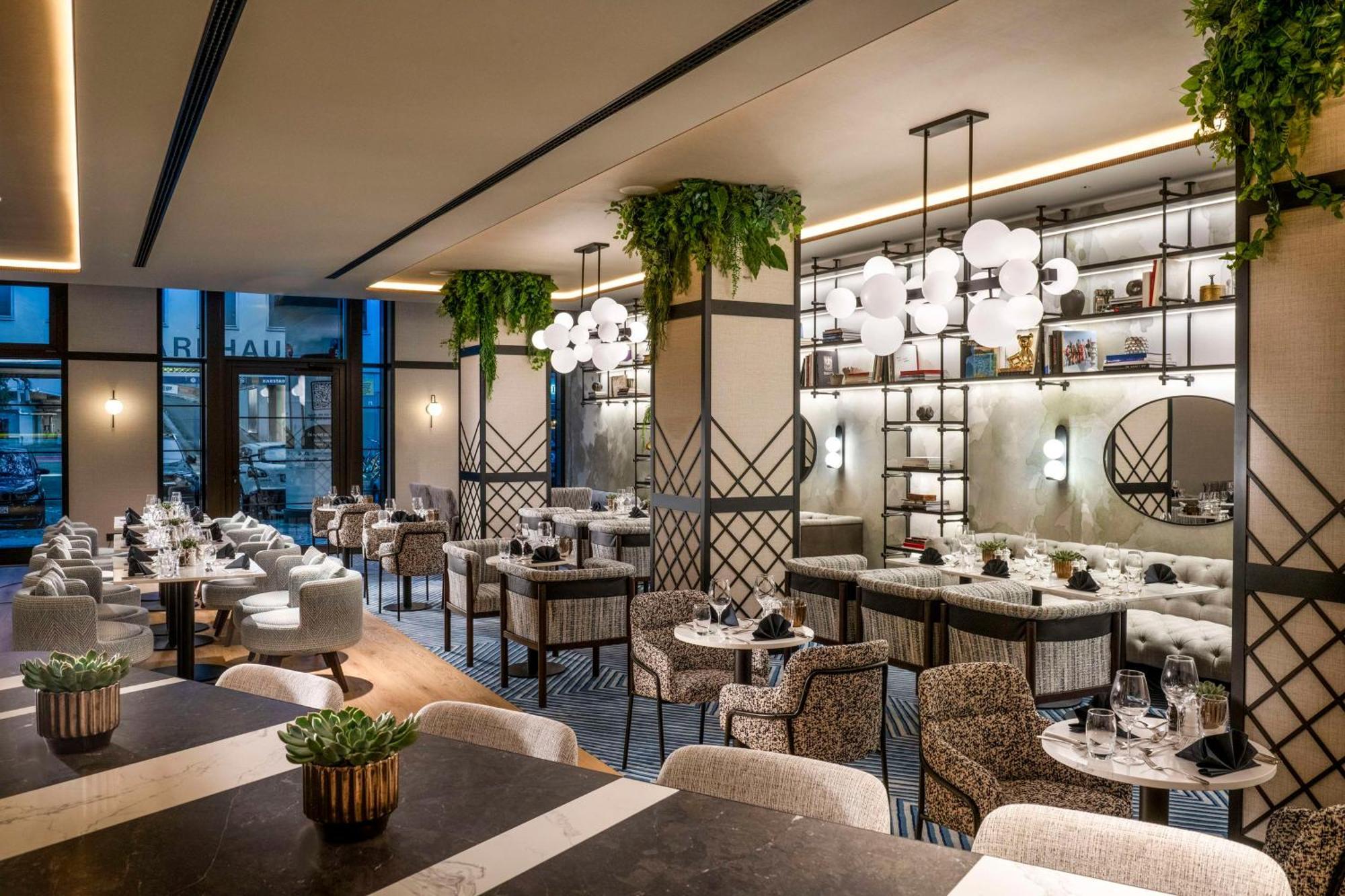Hotel Doubletree By Hilton Berlin Ku'Damm Exterior foto Restaurant R'HAU