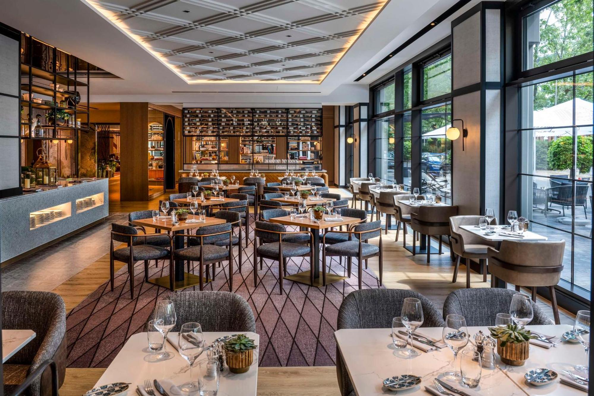 Hotel Doubletree By Hilton Berlin Ku'Damm Exterior foto The restaurant