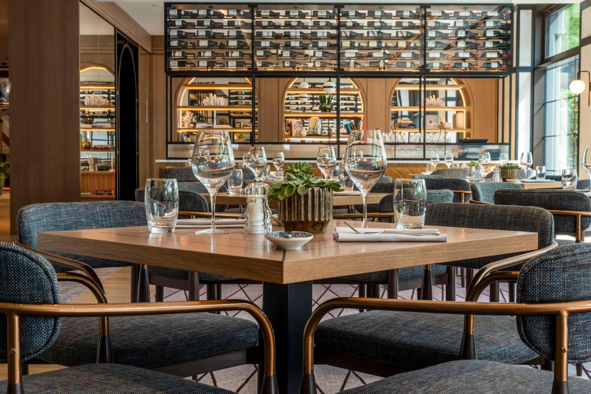 Hotel Doubletree By Hilton Berlin Ku'Damm Exterior foto The restaurant